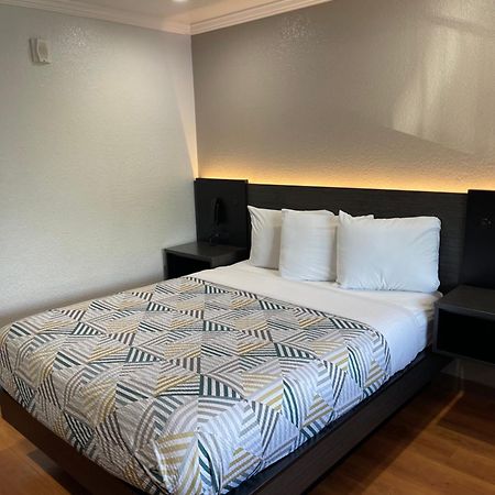 Motel 6 Sacramento, Ca - Downtown Екстер'єр фото
