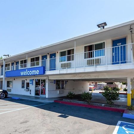 Motel 6 Sacramento, Ca - Downtown Екстер'єр фото