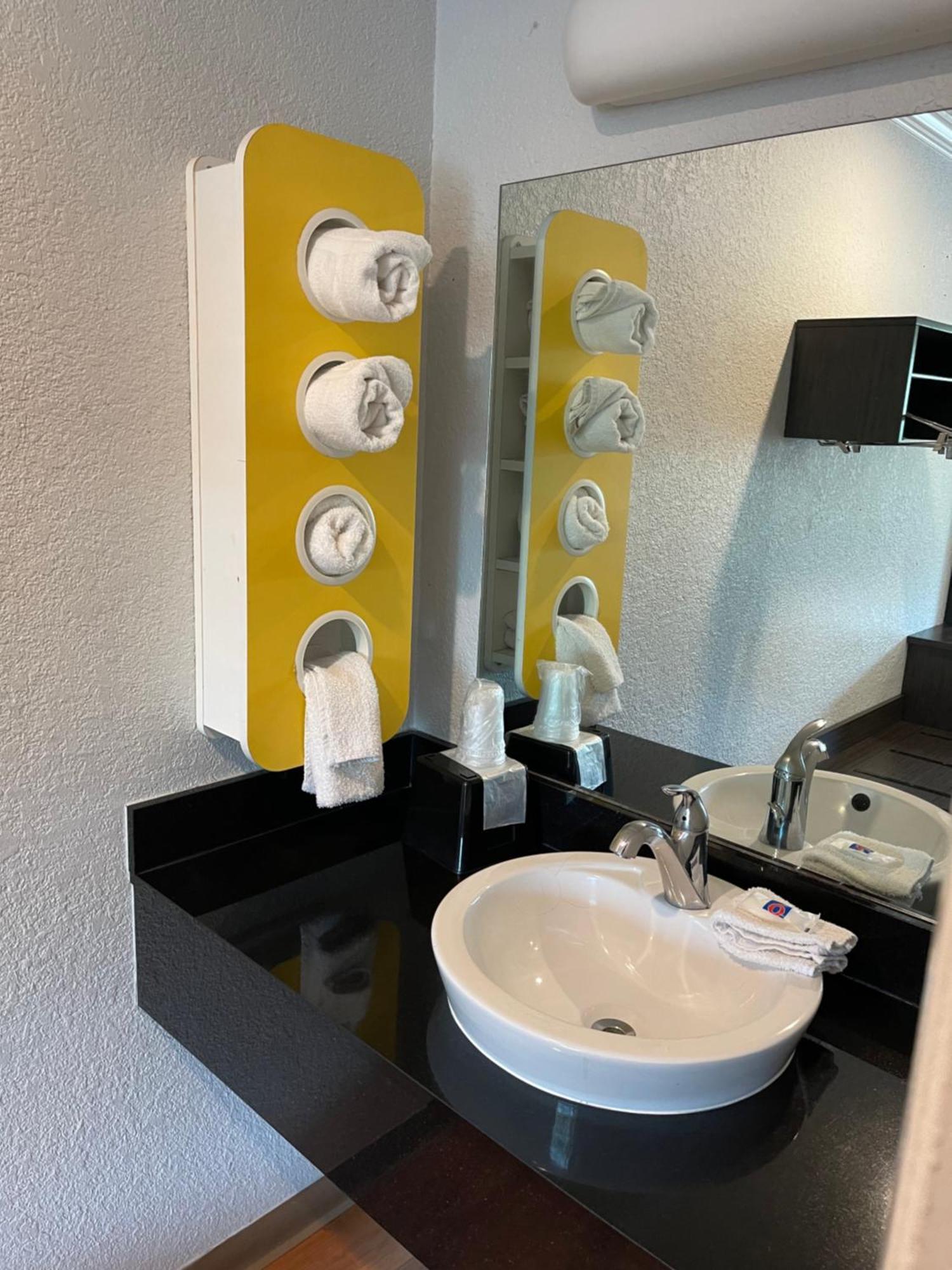 Motel 6 Sacramento, Ca - Downtown Екстер'єр фото